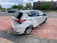 2016 Toyota AURIS