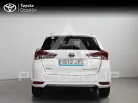 2016 Toyota AURIS