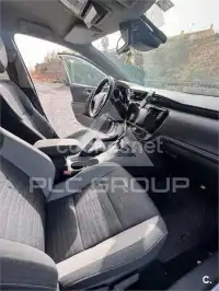2016 Toyota AURIS