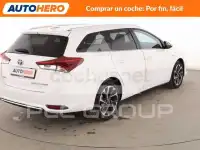 2016 Toyota AURIS