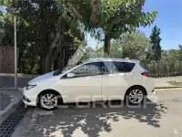 2016 Toyota AURIS