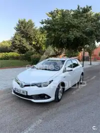 2016 Toyota AURIS