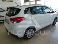 2016 KIA Carens