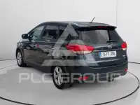 2016 KIA Carens