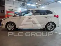 2016 KIA Carens