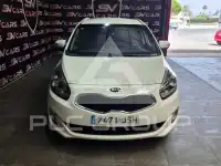 2016 KIA Carens