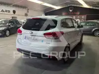 2016 KIA Carens