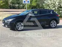 2017 Infinity Q30