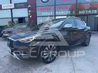2017 Infinity Q30