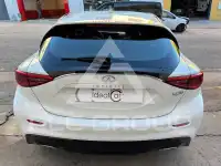 2017 Infinity Q30