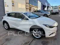 2017 Infinity Q30