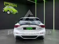 2017 Infinity Q30