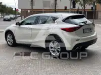 2017 Infinity Q30