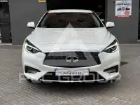 2017 Infinity Q30