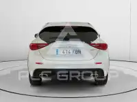 2017 Infinity Q30