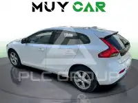 2017 Volvo V40
