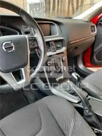 2017 Volvo V40