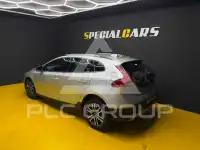 2017 Volvo V40