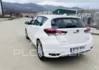 2017 Toyota AURIS