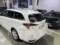 2017 Toyota AURIS