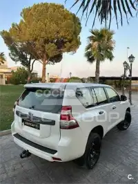 2017 Toyota LAND CRUISER