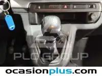 2017 Peugeot Traveller