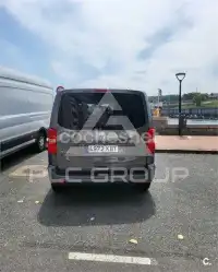 2017 Peugeot Traveller