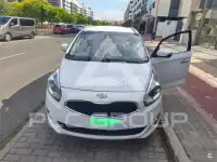 2017 KIA Carens