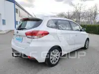 2017 KIA Carens