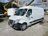 2018 Nissan NV 400