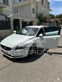 2018 Volvo V40
