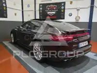 2018 Porsche Panamera