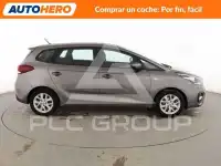 2018 KIA Carens