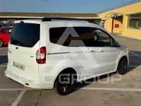 2018 Ford Tourneo