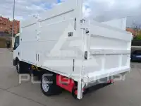 2019 Nissan 
