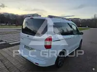 2020 Ford Tourneo