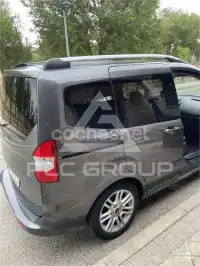 2020 Ford Tourneo