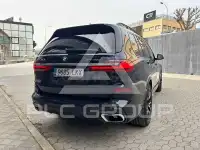 2021 BMW X7