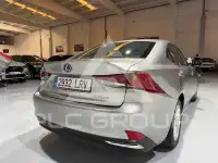 2021 Lexus IS