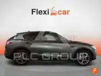 2022 Alfa Romeo Stelvio