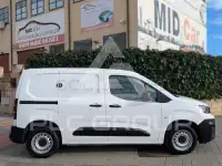 2022 Peugeot Partner