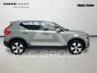 2025 Volvo XC40