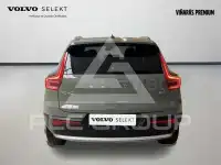 2025 Volvo XC40