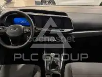 2025 Ford Tourneo