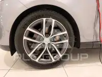 2025 Land Rover 