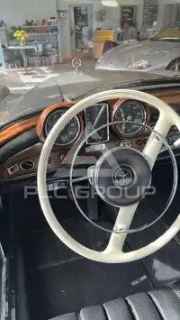 1966 Mercedes Benz 250