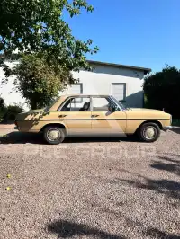 1974 Mercedes Benz 200