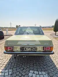 1975 Mercedes Benz 240