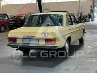 1975 Mercedes Benz 200
