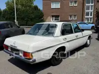 1975 Mercedes Benz 200